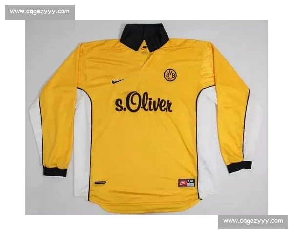 聚焦足球服装设计创新与赛场文化潮流演变趋势解析与品牌发展战略